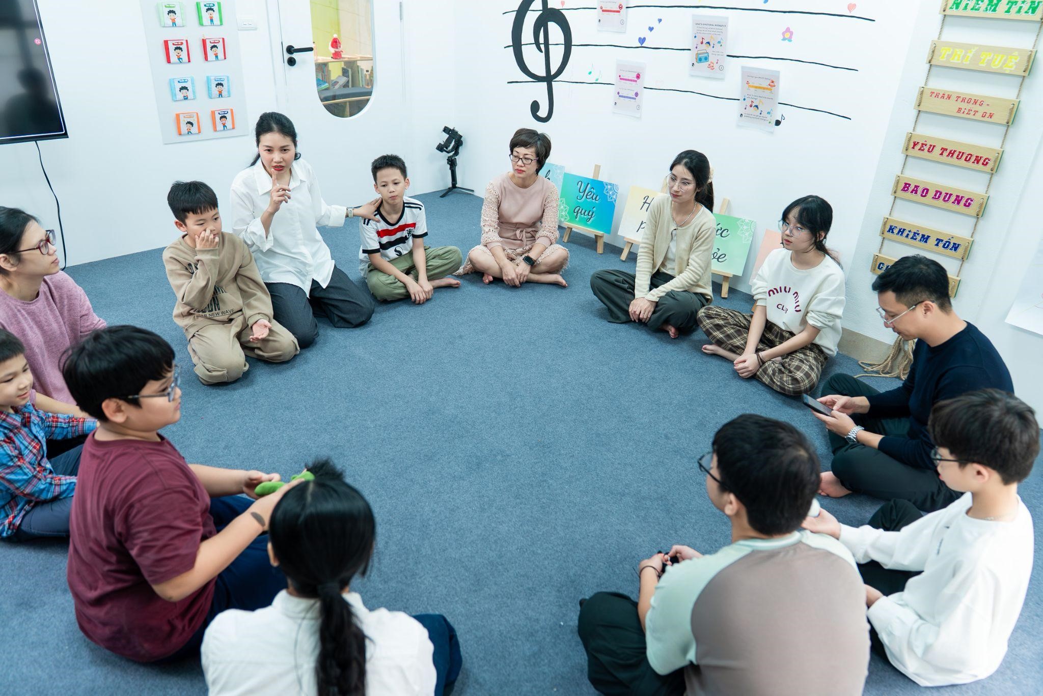 Dịch vụ làm móng tay móng chân đón tết